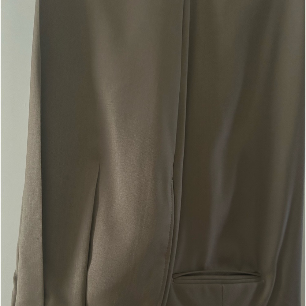 Beige Suit size 44 never worn Joseph banks